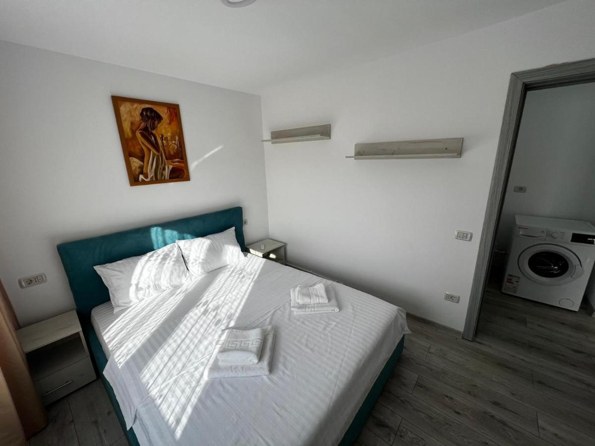 Cozy Urban Accommodation In Beautiful Suceava Exterior photo